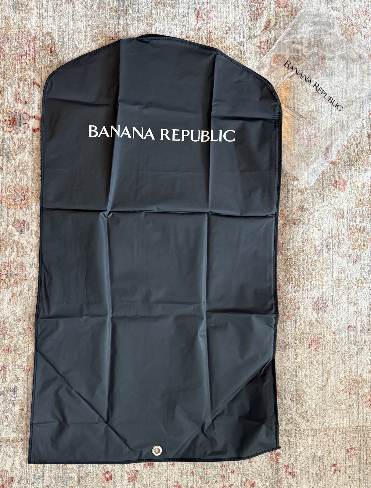 NEW! BANANA REPUBLIC Lightweight Dark-Gray Packable Garment Dust Bag Zip Storage