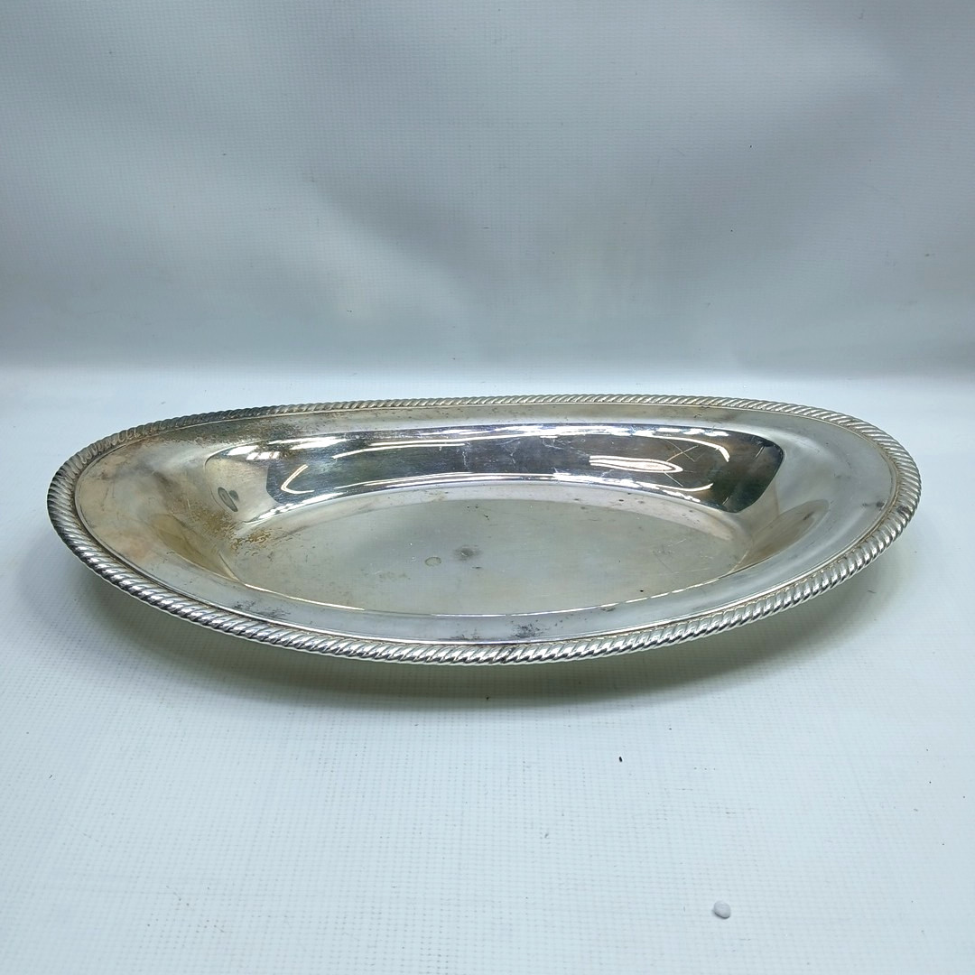 Vintage Wm Rogers #819 Silverplate Oval Bread Tray - Rope Pattern