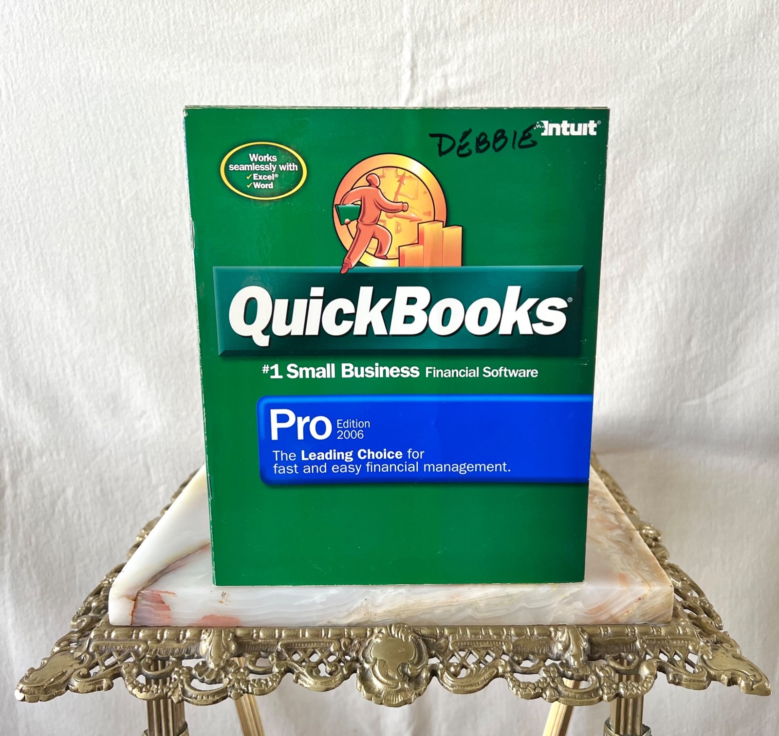 QuickBooks Pro 2006 Complete CD Manual Box Intuit Windows XP W/Product Key