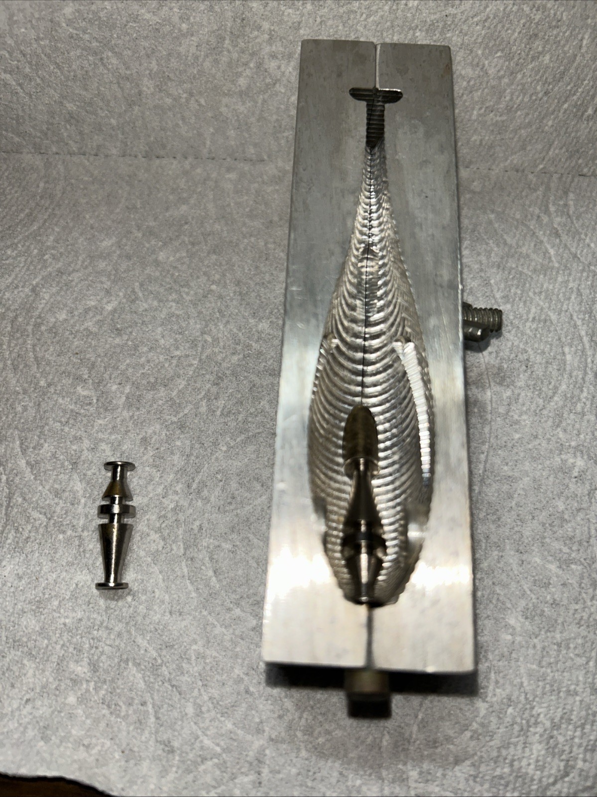 Swimbait Mold - Line Thru, Basstackle 5” Fat Line Thru.  Uses BTS Inserts *LOOK*
