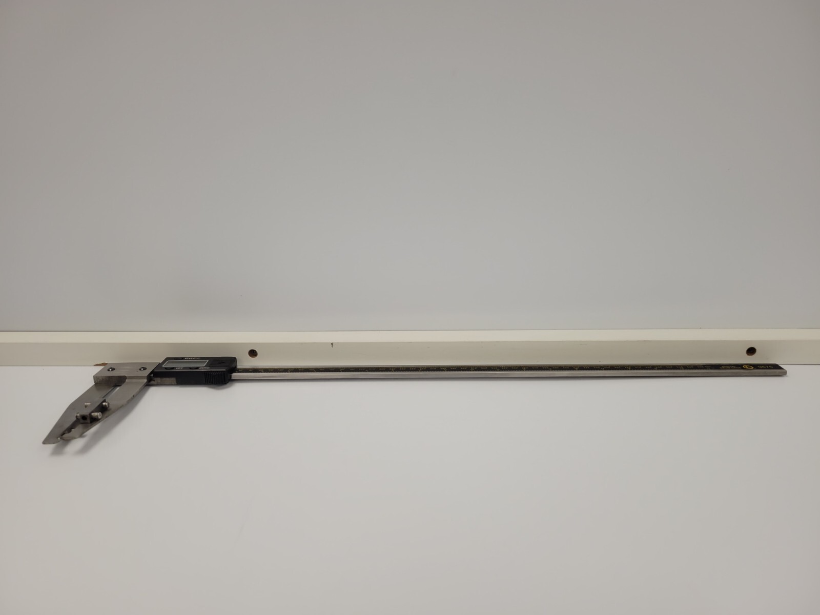 (69843-1) CIA 9675 Caliper