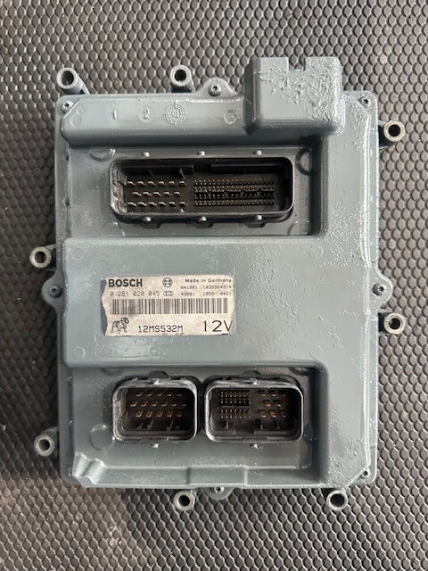 2004 Mack AC Diesel Engine Control Module ECM ECU 12MS532M