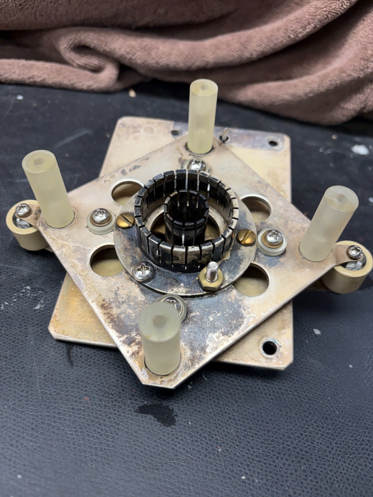 CSI 3000E Tube Socket with Grid Ring Damage for 3CX3000A7