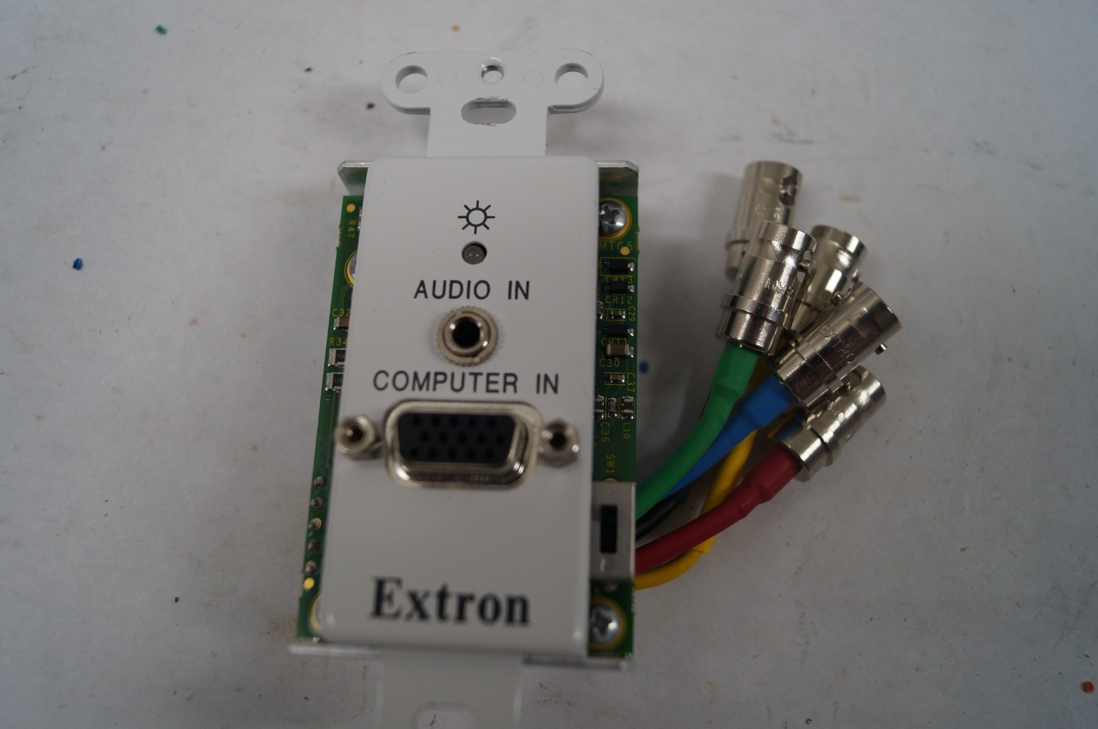 Extron Extender D Audio Computer VGA White EXCELLENT WORKING B253