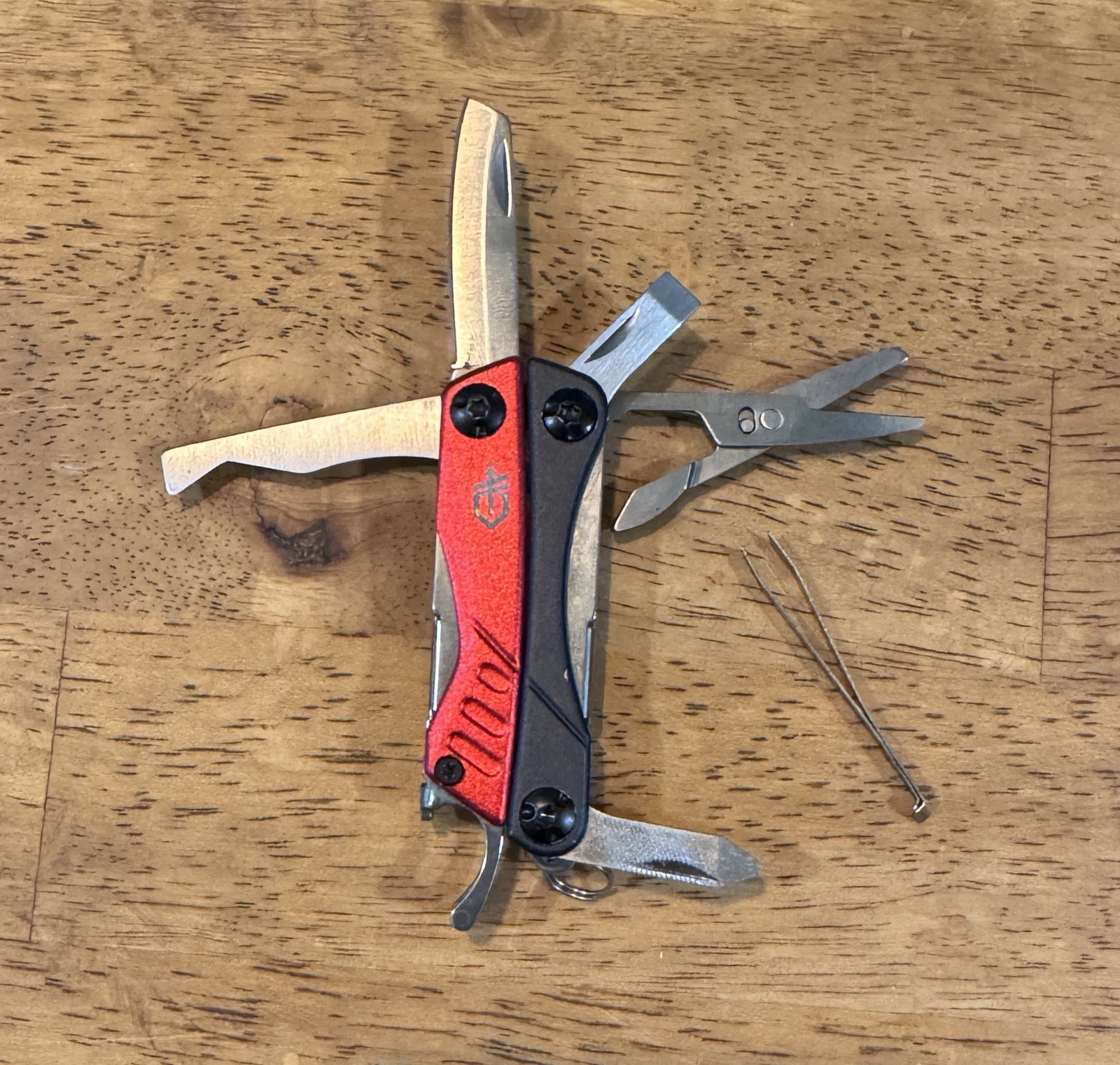 Gerber Dime Multi-Tool Red/Black - Folding Pliers, Scissors, Bottle Opener