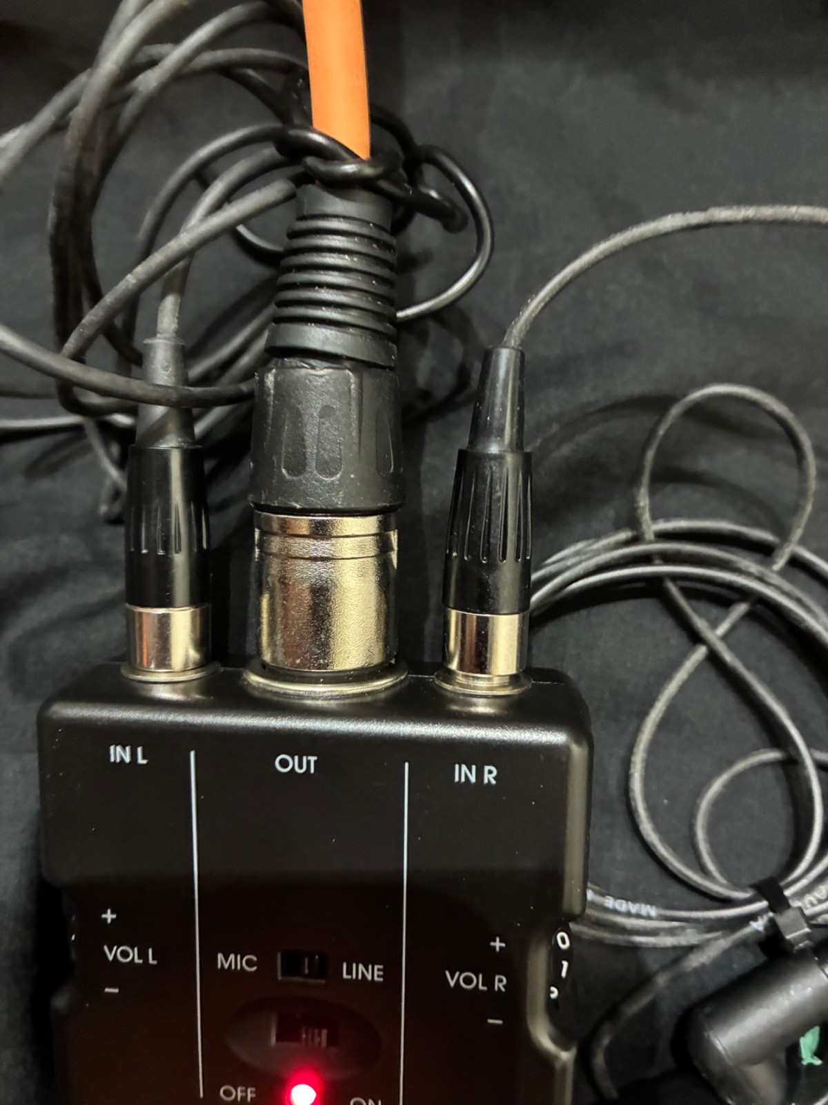 AKG B29L BATTERY POWER SUPPLY with AKG C-411 & C-419 INSTRUMENT MICROPHONES.