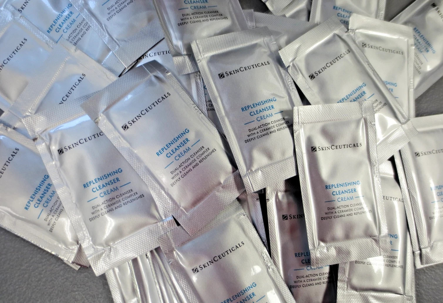 SKINCEUTICALS REPLENISHING CLEANSER CREAM DUAL-ACTION CLEANSER 0.06 OZ 25PCS