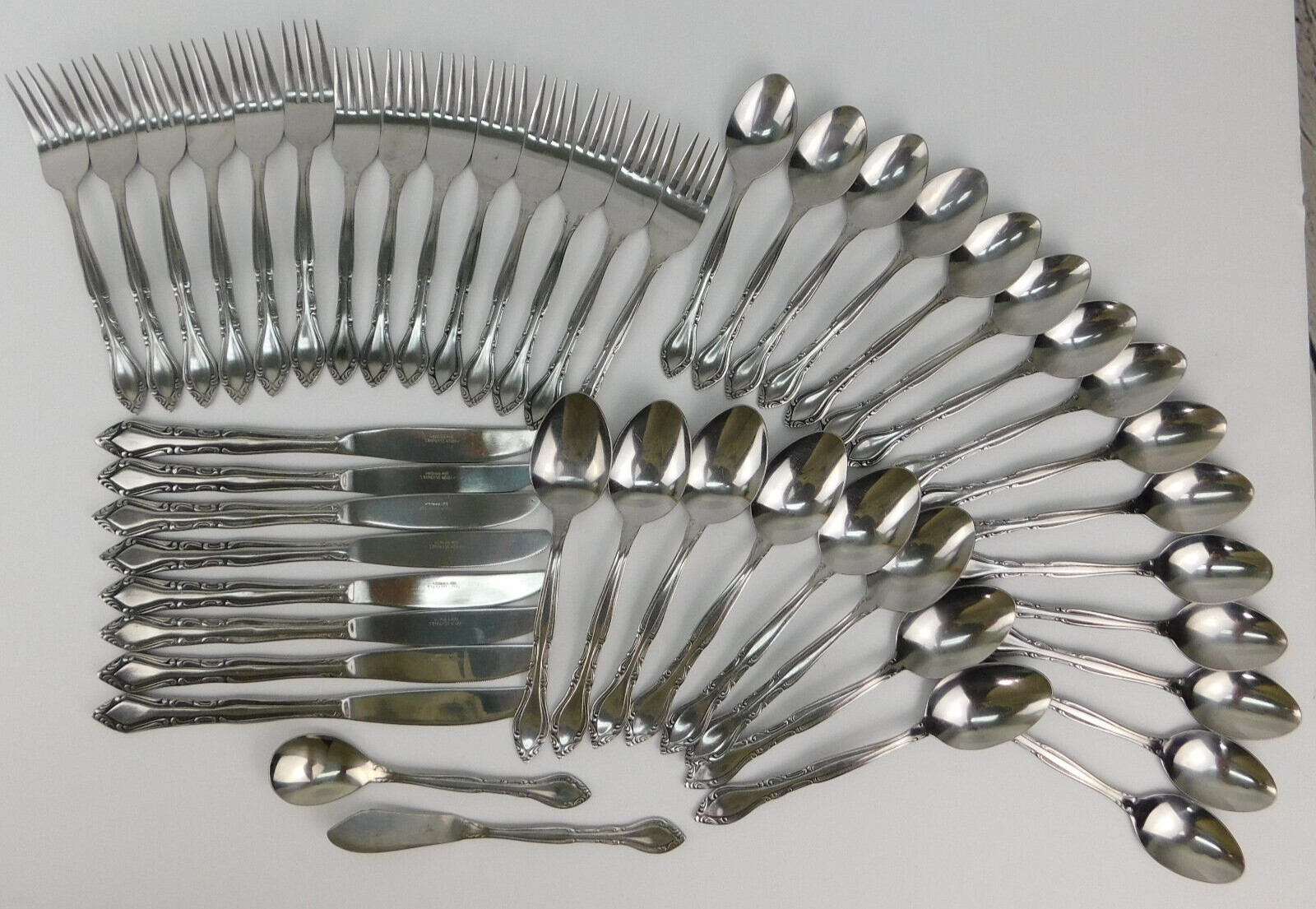 ROGERS CO/Stanley Roberts Korea Auberge Stainless Flatware 47pc set