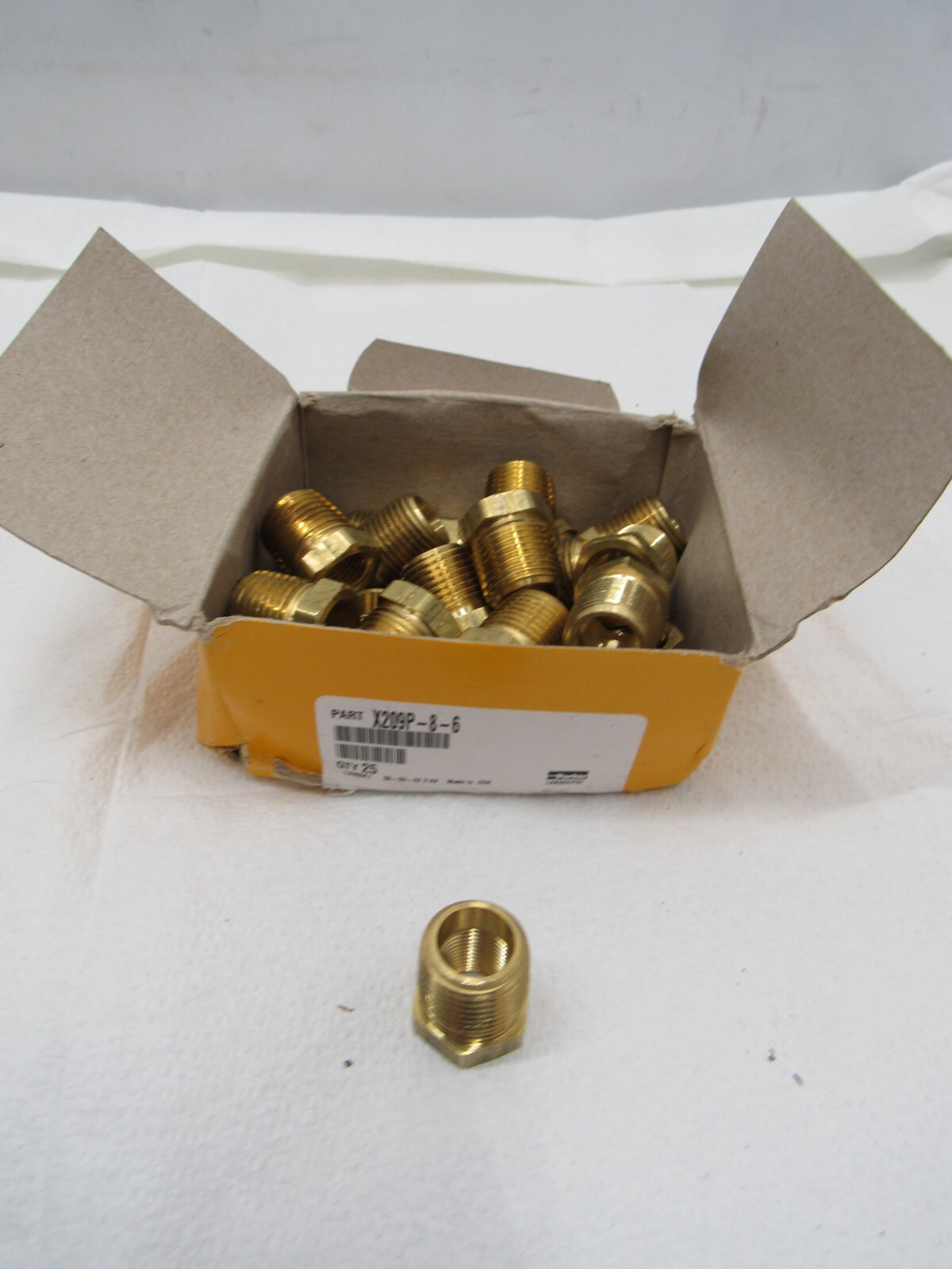 Box of 25 PARKER X209P-8-6 BRASS REDUCER BUSHING 1/2" Female X 3/8" Male