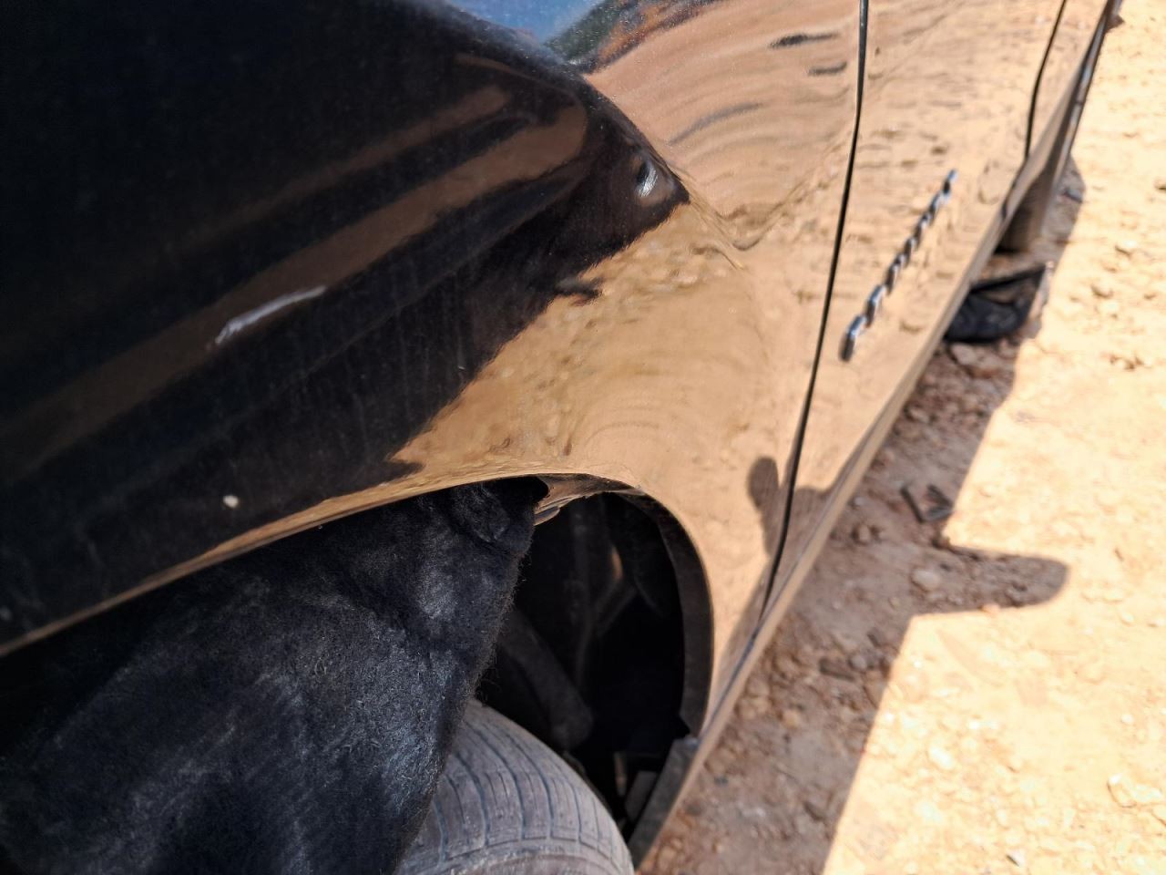 EQUINOX 2019 Glove Box 4768543