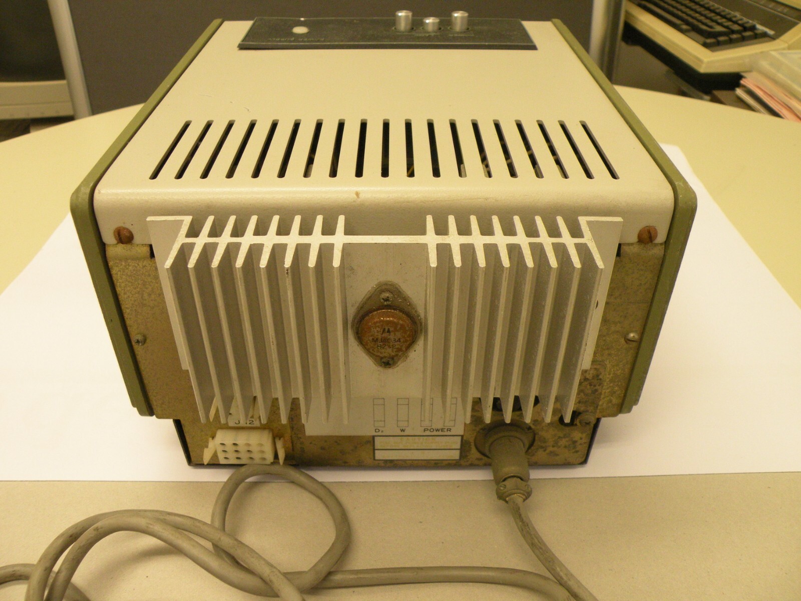 HITACHI 100-0102 LAB POWER SUPPLY