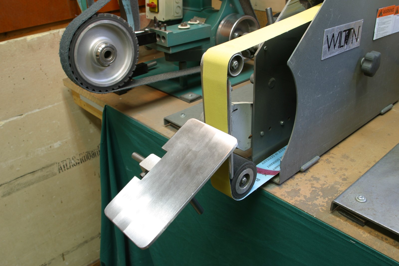 D-D Work / Tool Rest for Jet Wilton Square Wheel Belt Grinders - 14" Table