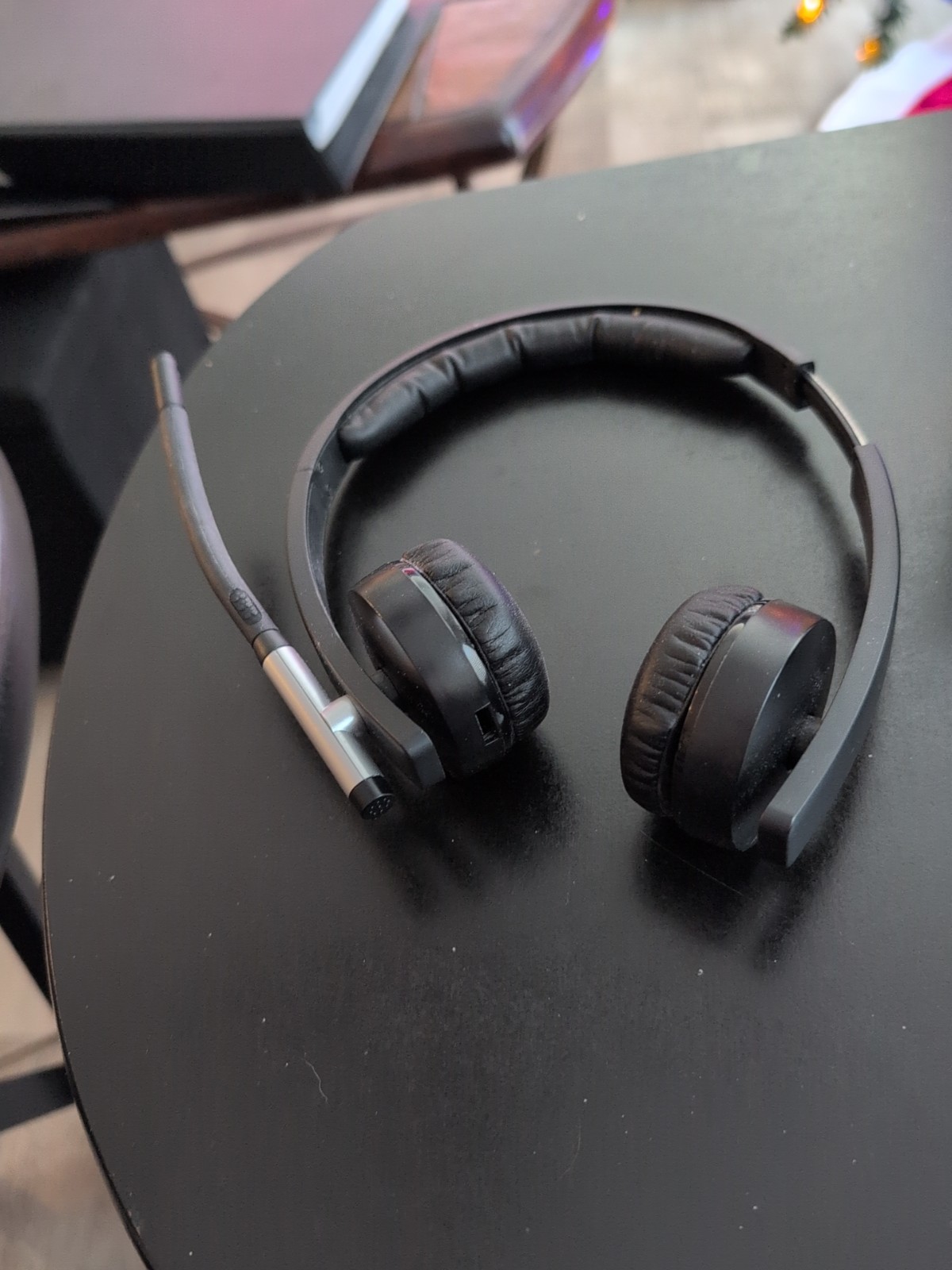 Logitech Wireless Headset Dual H820e Double-Ear Stereo Business Headset, Black