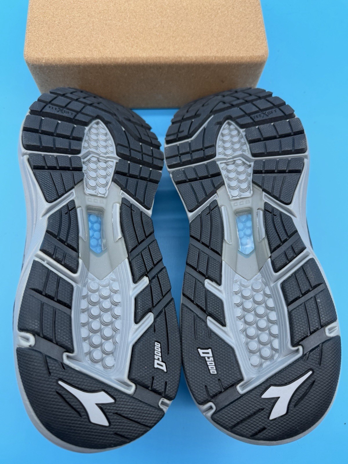 Diadora Mythos Blushield 3 Men's Frost Gray Running Shoes US 10.5 Ortholite