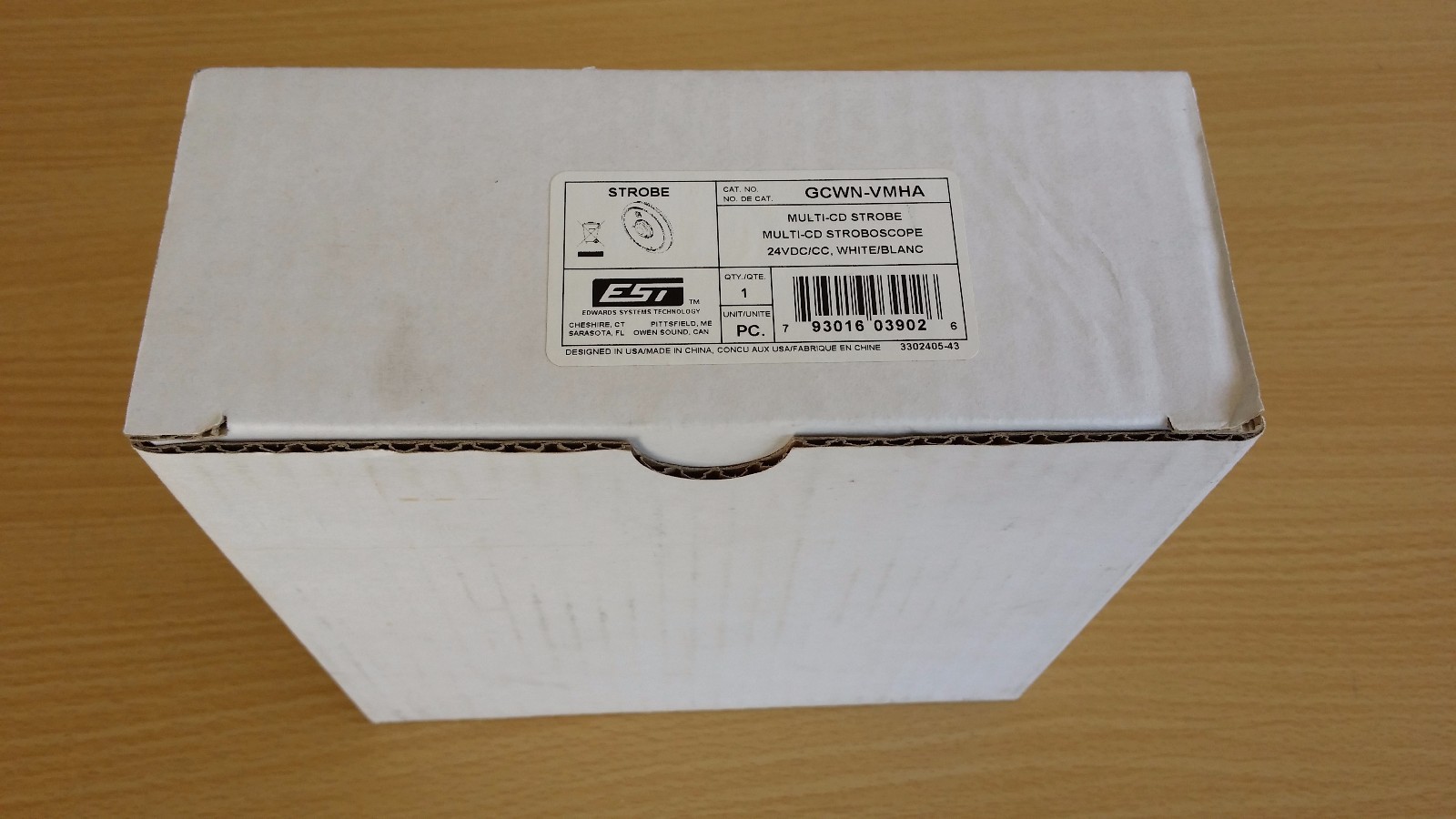 New  EST GCWN-VMHA  Ceiling, High Range Strobe,  White , No Markings, Amber Lens