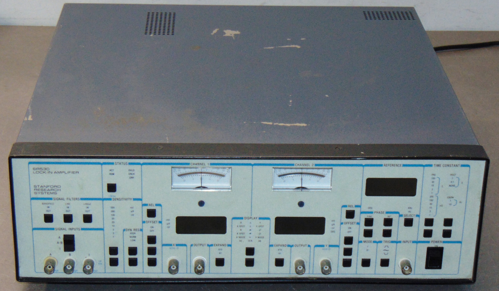 STANFORD RESEARCH SYSTEMS SR530 LOCK-IN AMPLIFIER
