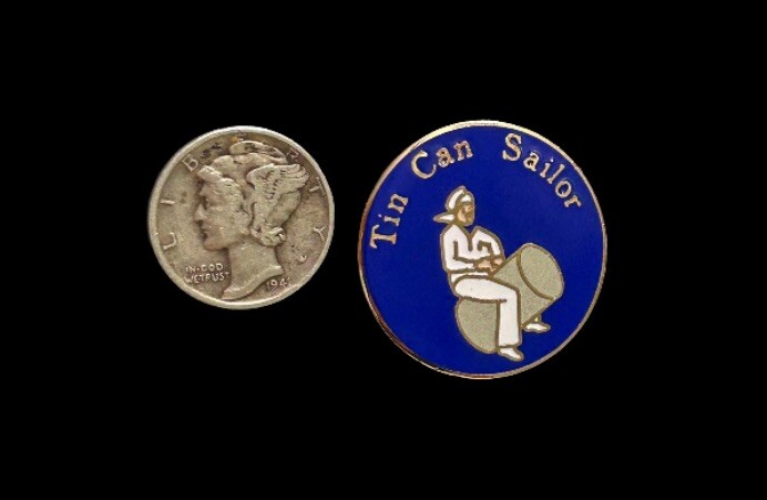 US Navy TIN CAN SAILOR 1” Pin Gold Fast Free Tracked Shipping