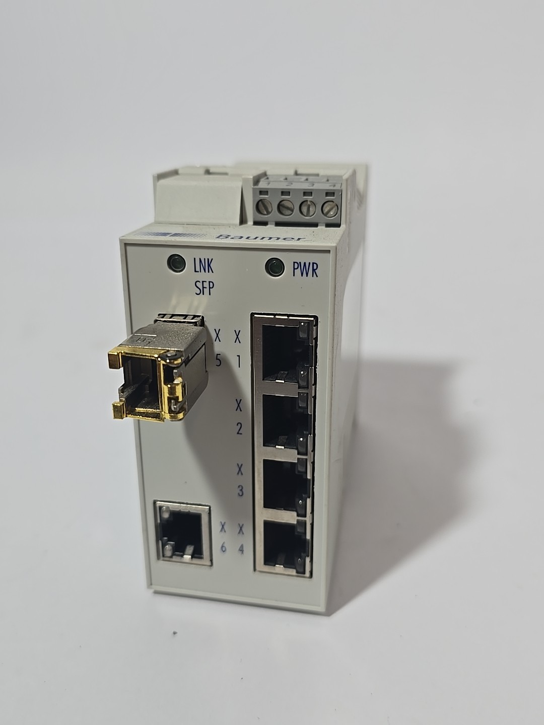 Baumer 11008794 Rev D 6 Port GigE Power Switch Extended