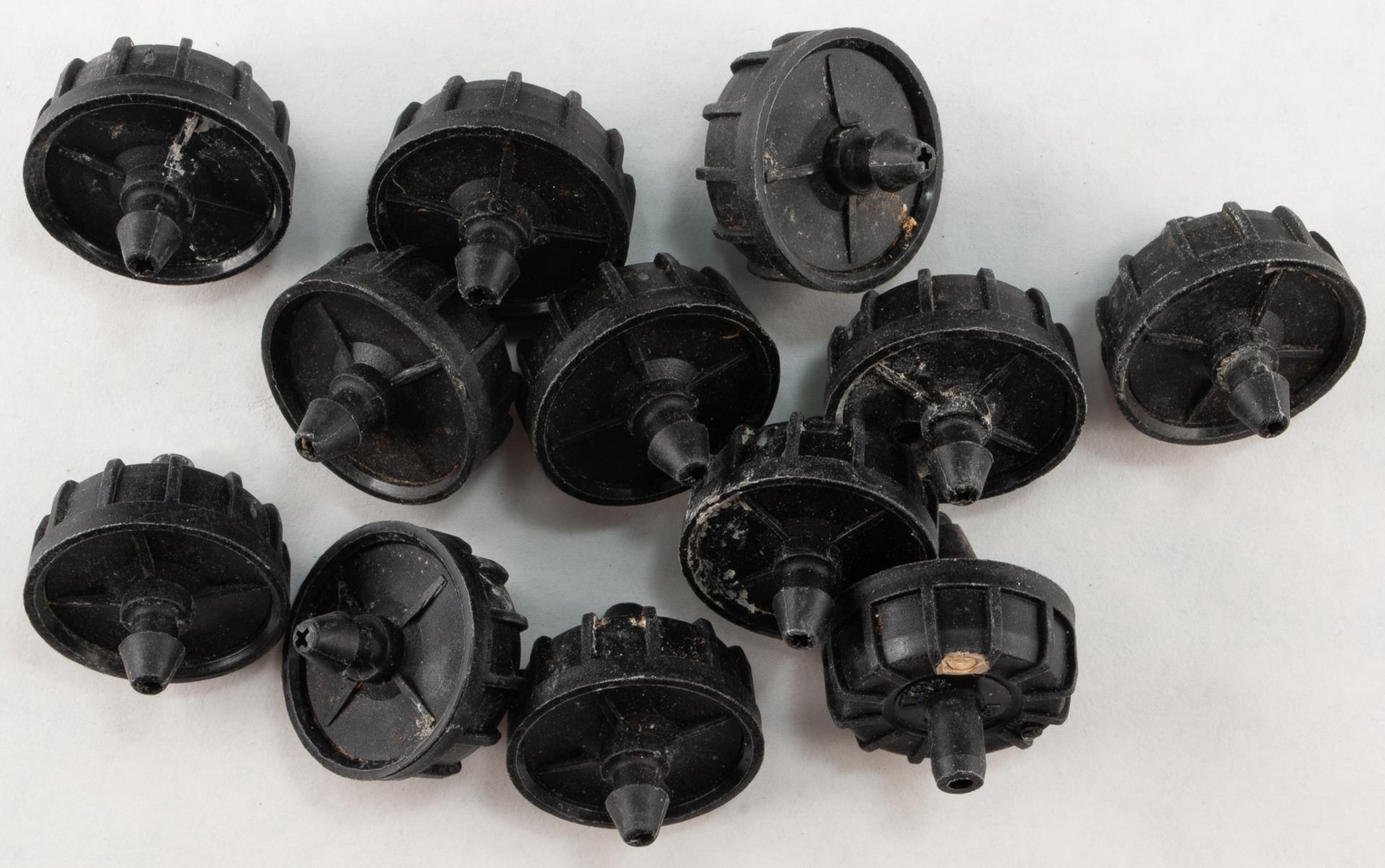 12 Pack DIG Pressure Compensating Emitters 1 Gal Per Hour Mister Used