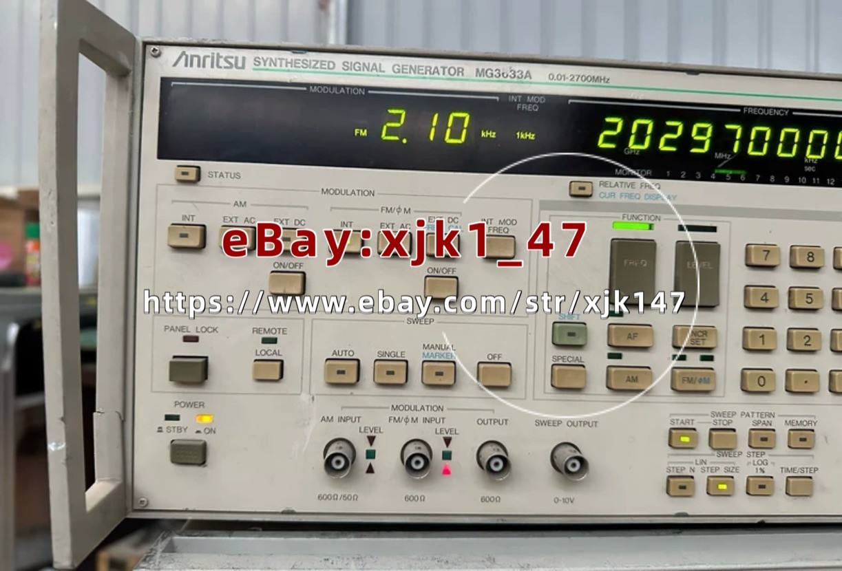 Anritsu MG3633A Synthesized Signal Generator
