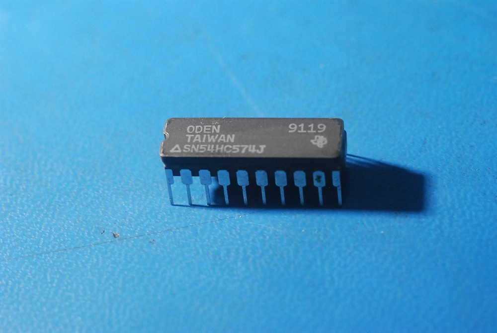 New (1pc) SN54HC574J TEXAS INSTRUMENTS IC Logic