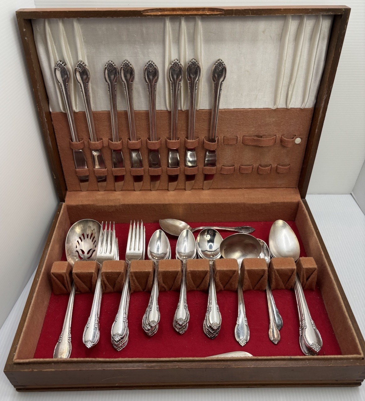 55 Piece 1847 Rogers Bros IS Remembrance Flatware America's Finest Silverplate