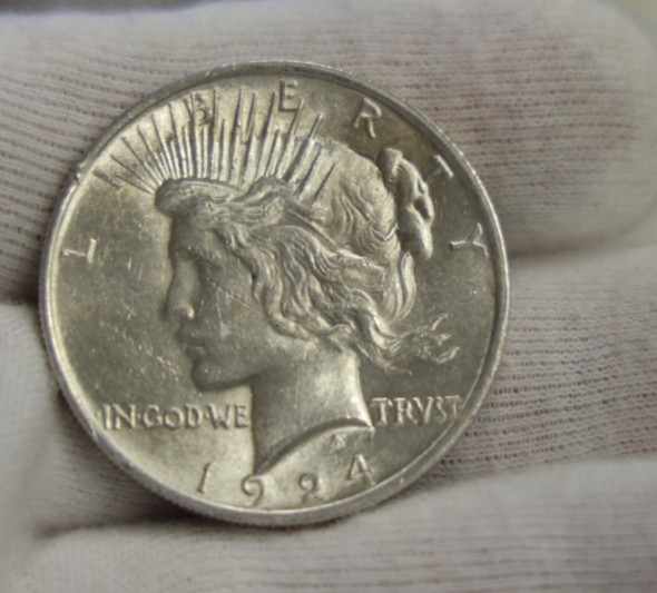 1924 US Peace Silver Dollar $1 Nice AU +