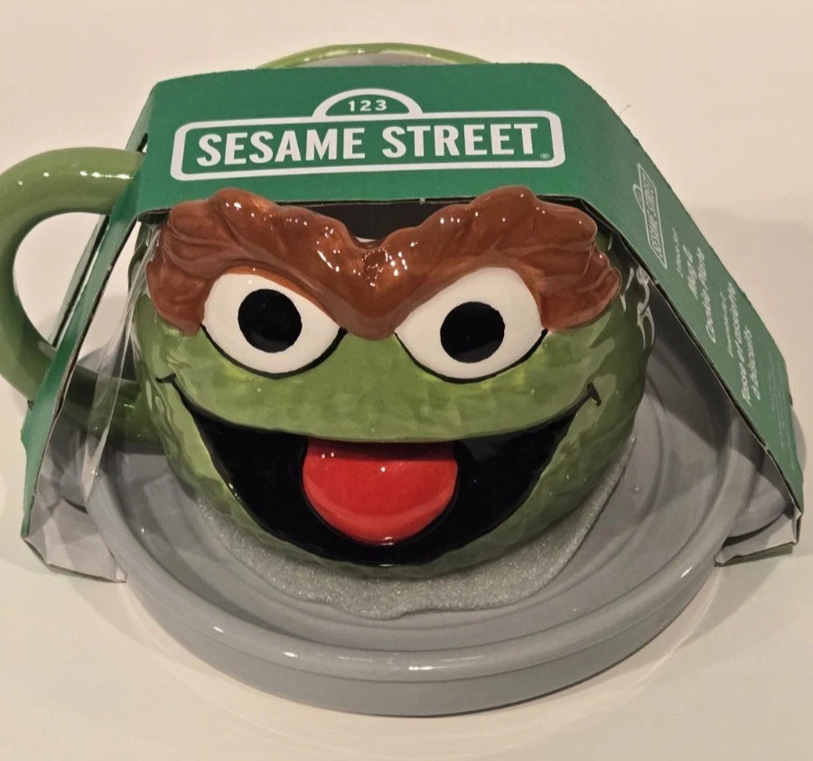 NEW RELEASE Sesame Street Oscar the Grouch Ceramic Mug And Plate Set NWT