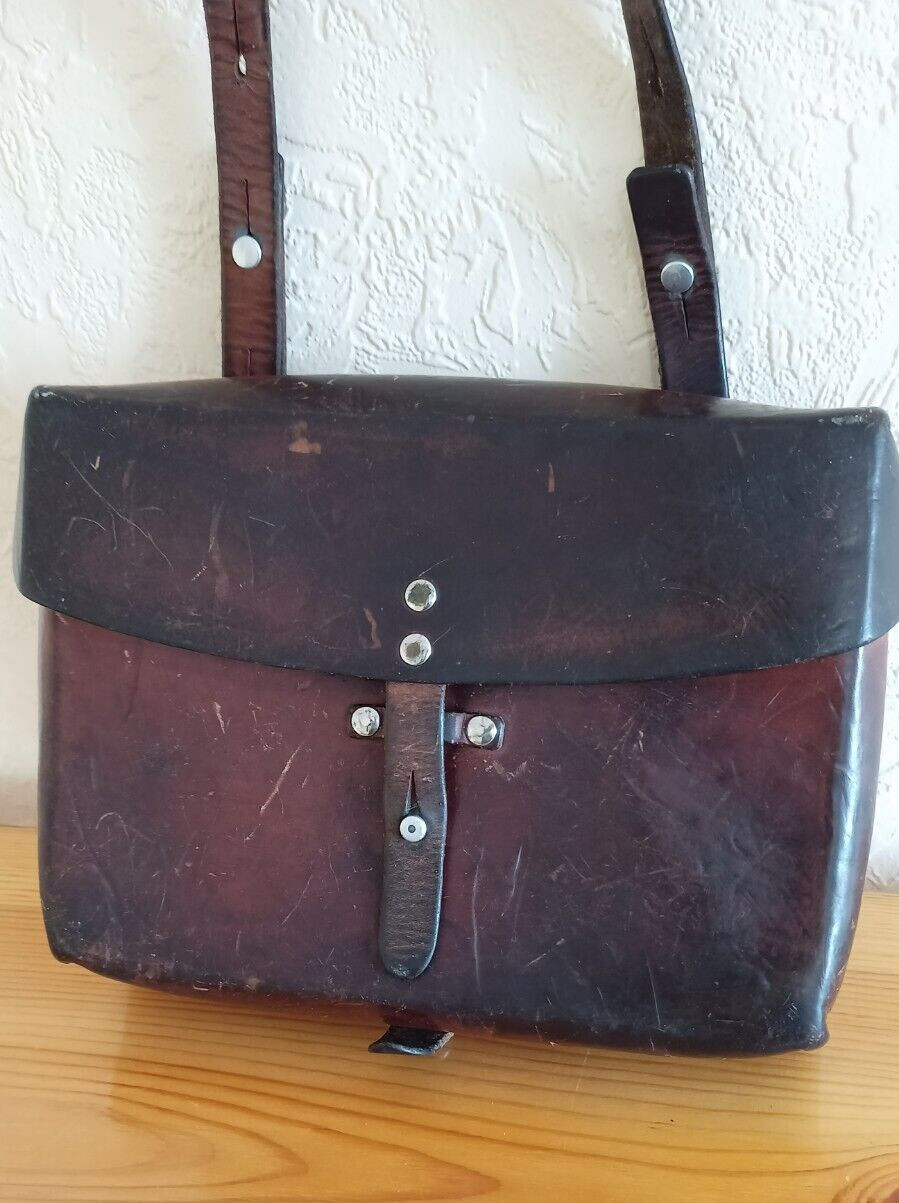 Swiss Army Leather Officer Shoulder Bag 1975. Swiss Army Card Bag. Ammo Bag