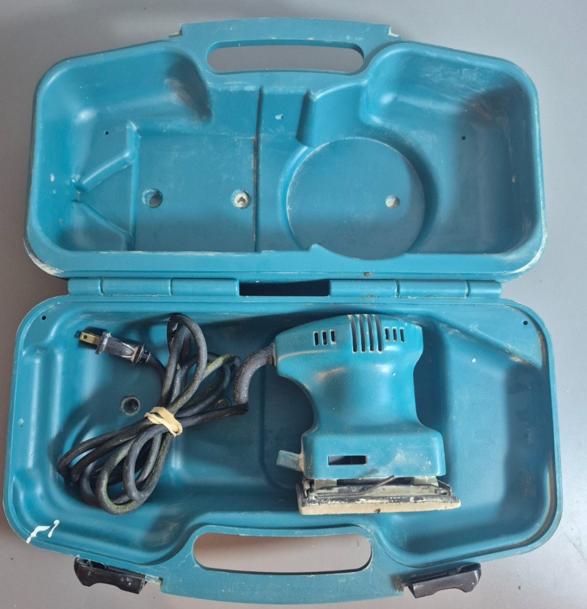 Makita BO4552K 1/4 sheet Sheet Finishing Sander 14,000 OPM USA With Case