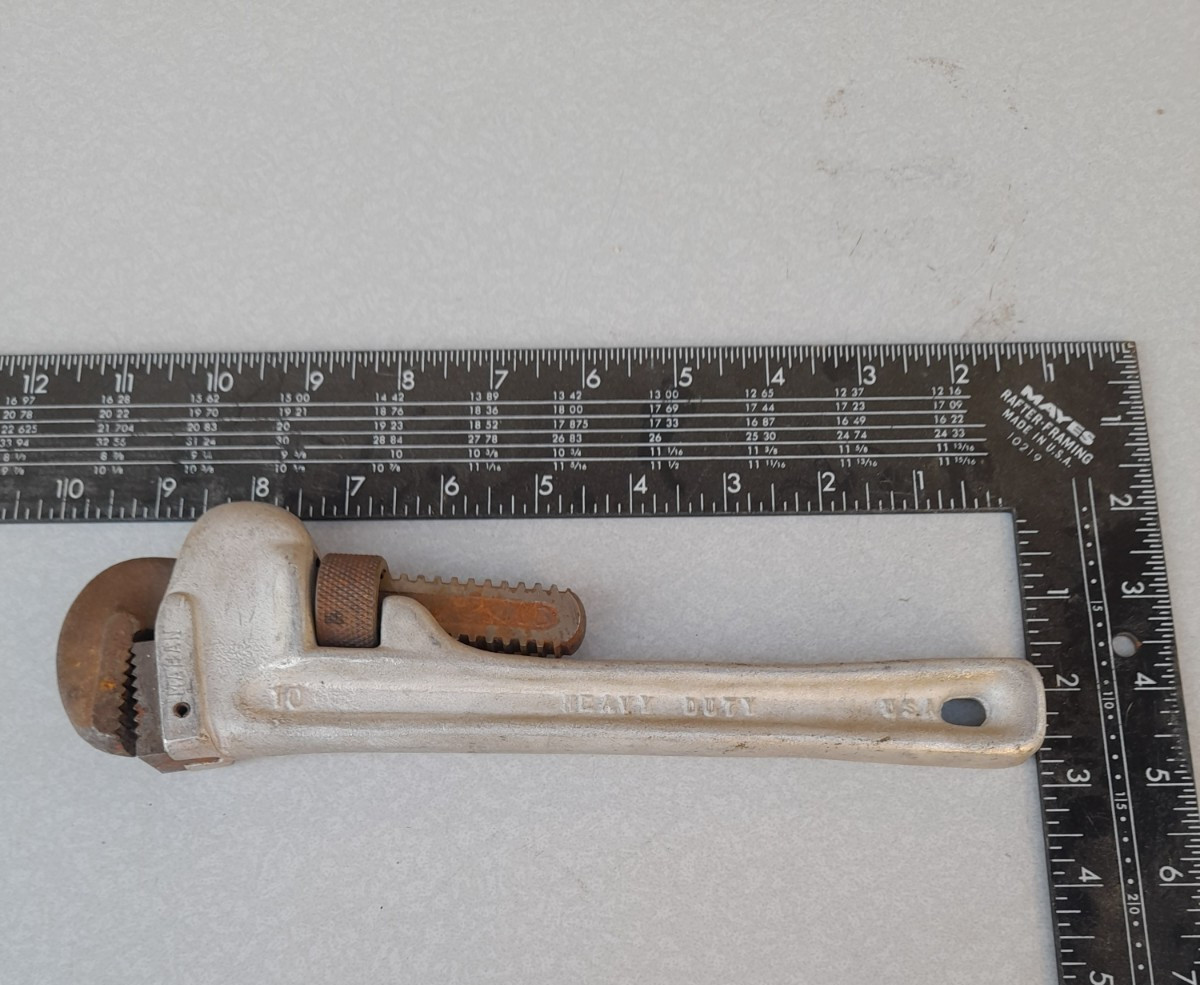 Vintage MAHAN 10" Heavy Duty Aluminum Pipe Wrench - Rare