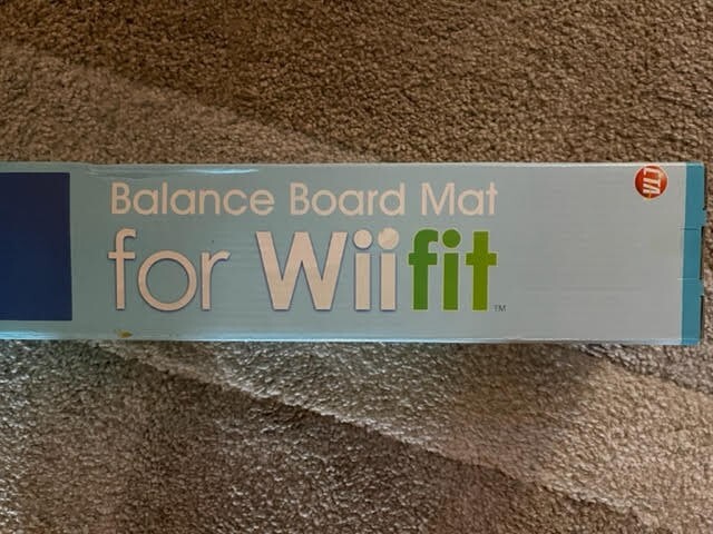 Wii FIT BALANCE BOARD TOTE AND MAT