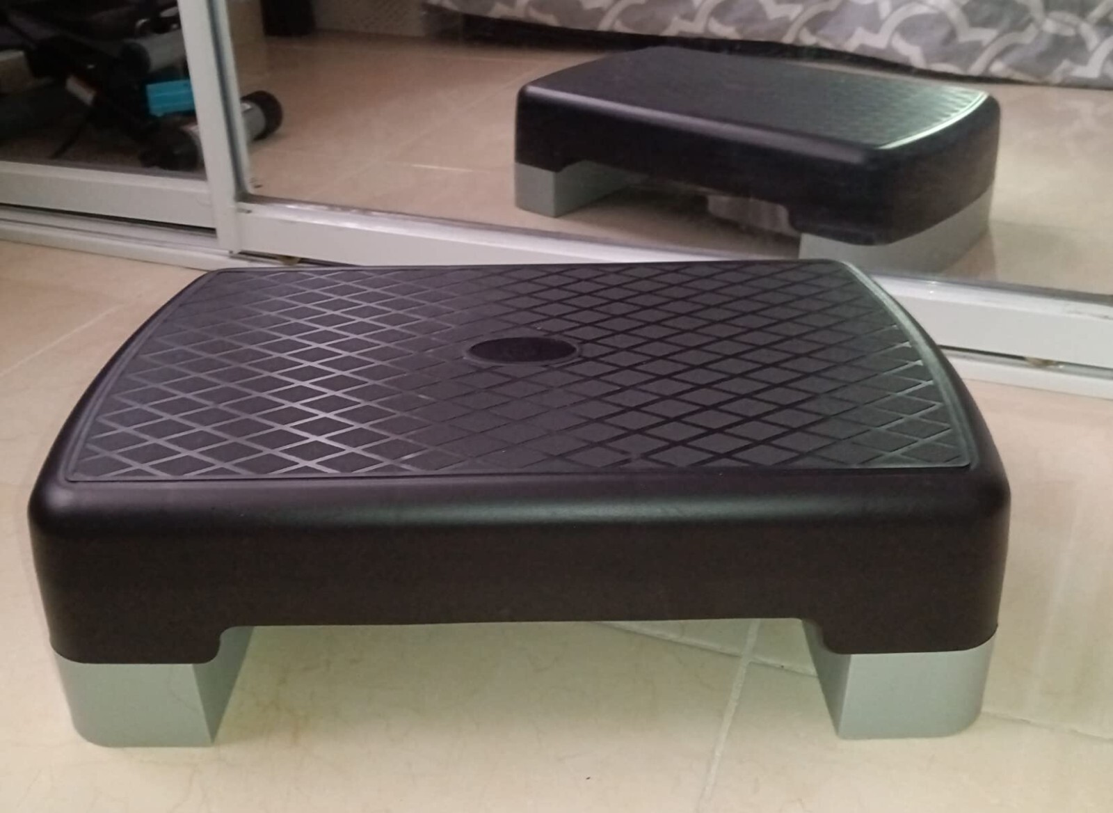 Aerobic Exercise Step Platform W/ 2 Risers Height-Adjustable Home Gym WeightLoss