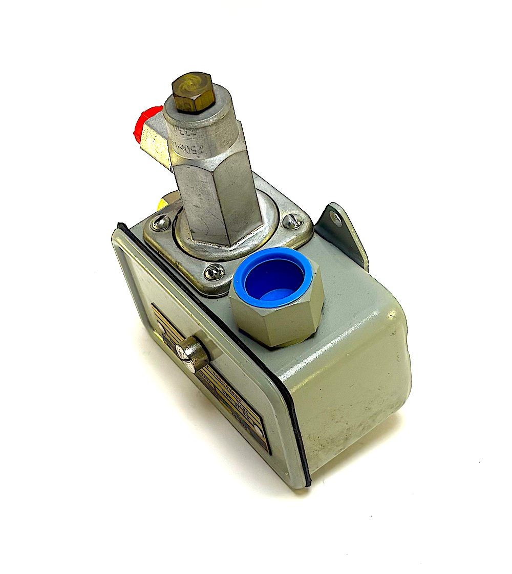 Detroit Switch 222-32 Pressure Switch (New)