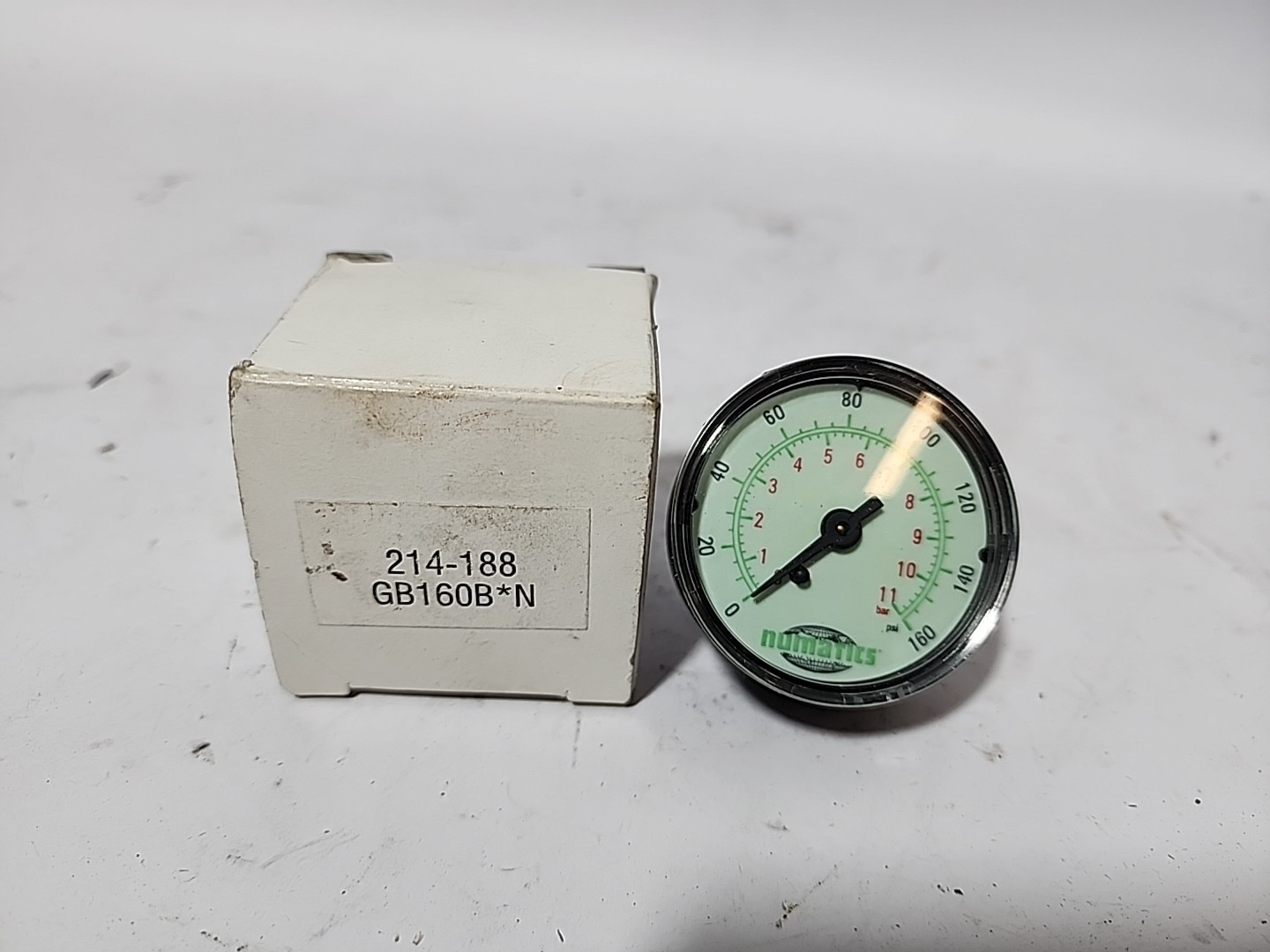 Numatics 214-188 GB160B Pressure Gauge