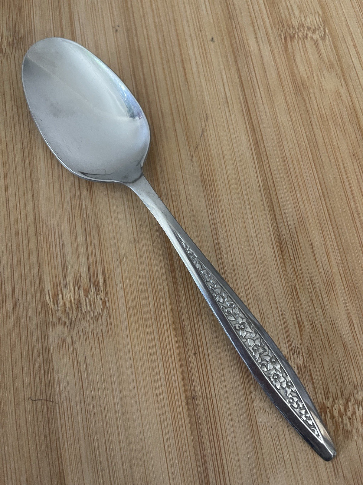 Int'l Silver Superior Stainless Textured Floral PETAL LANE Place Soup Spoon 7”