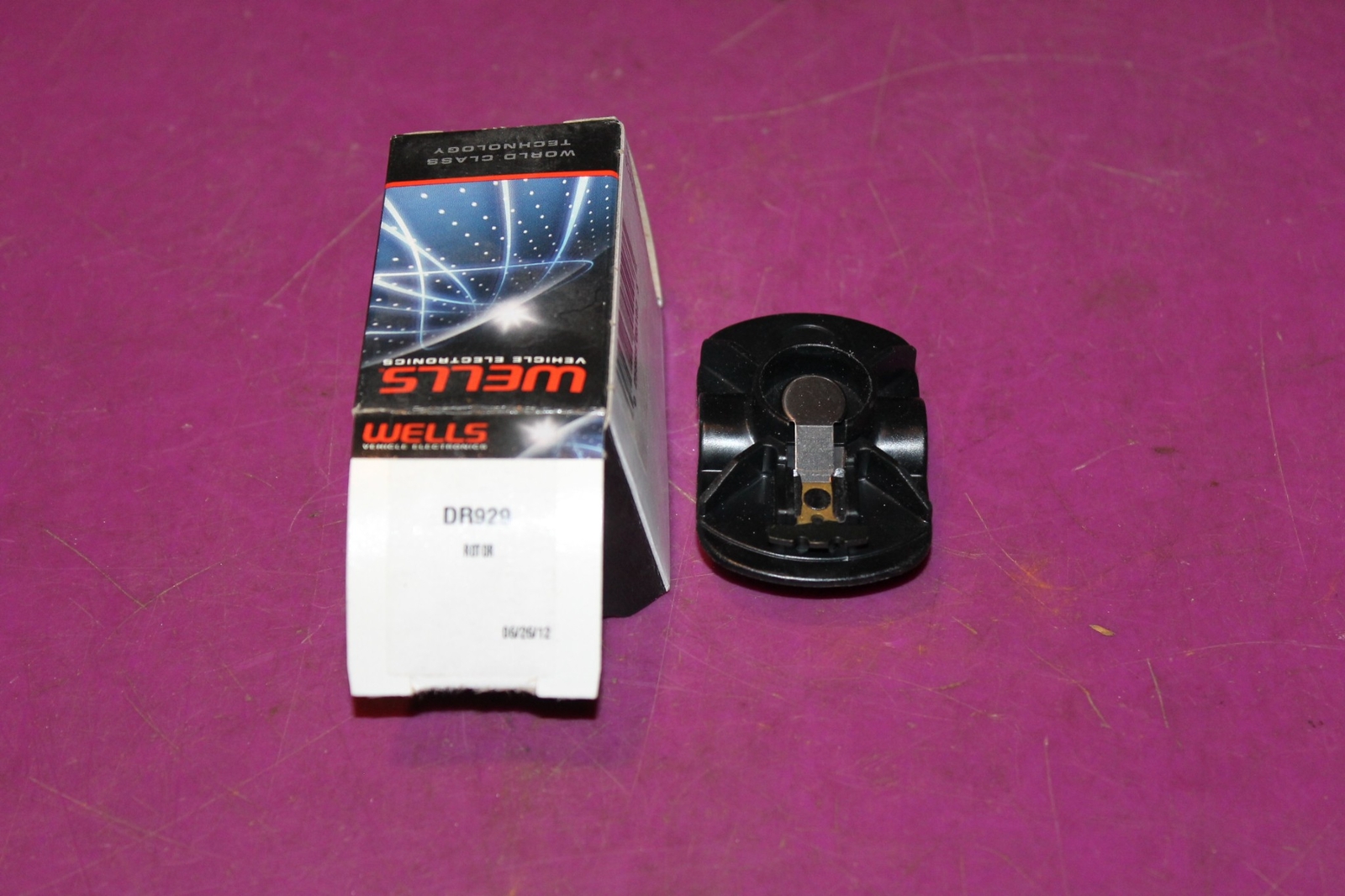 Wells Distributor Rotor. Part DR929. Fits Standard JR144. See pic.