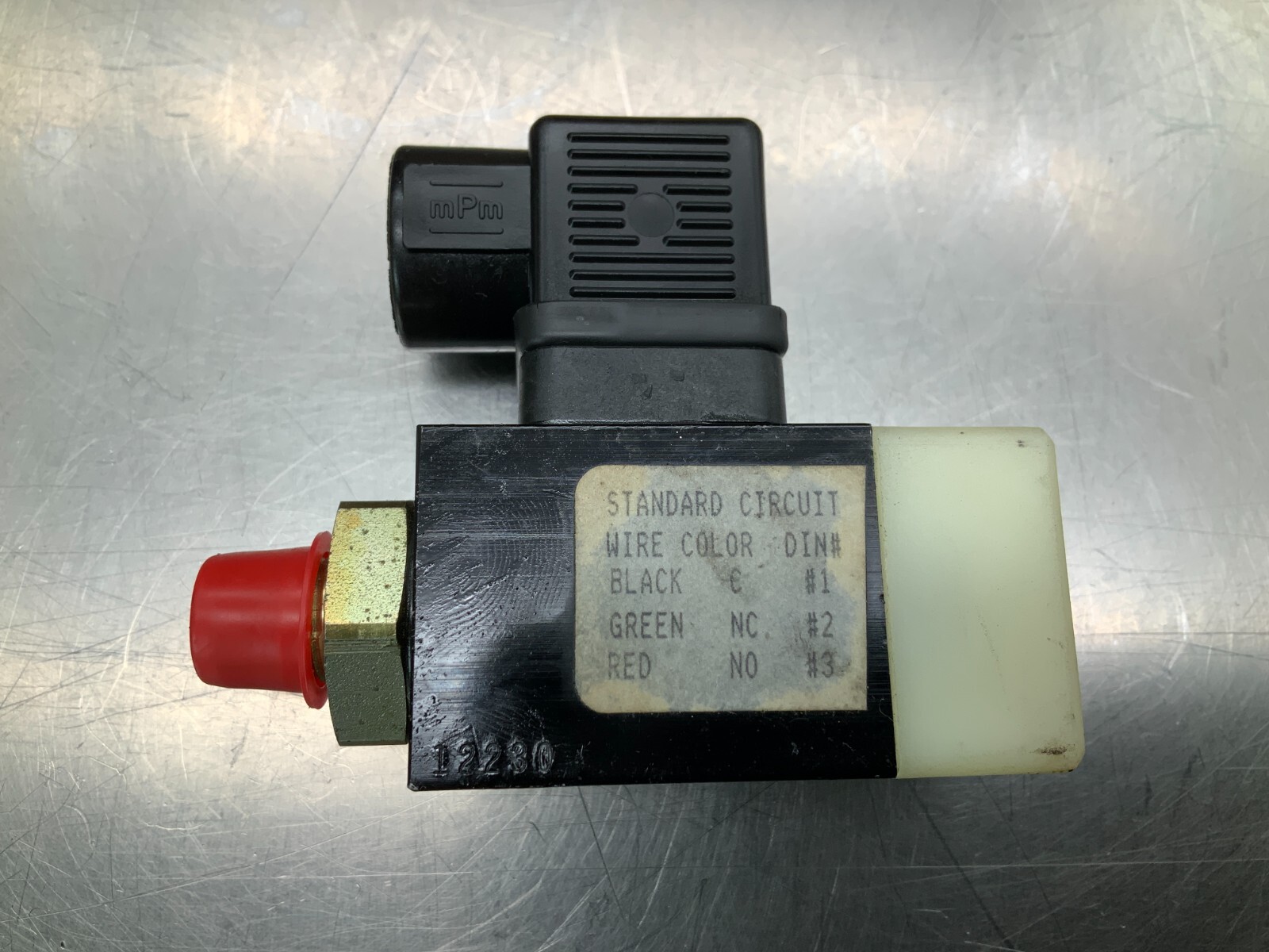Pressure Devices PDP-4-4M-C-HC Pressure Switch