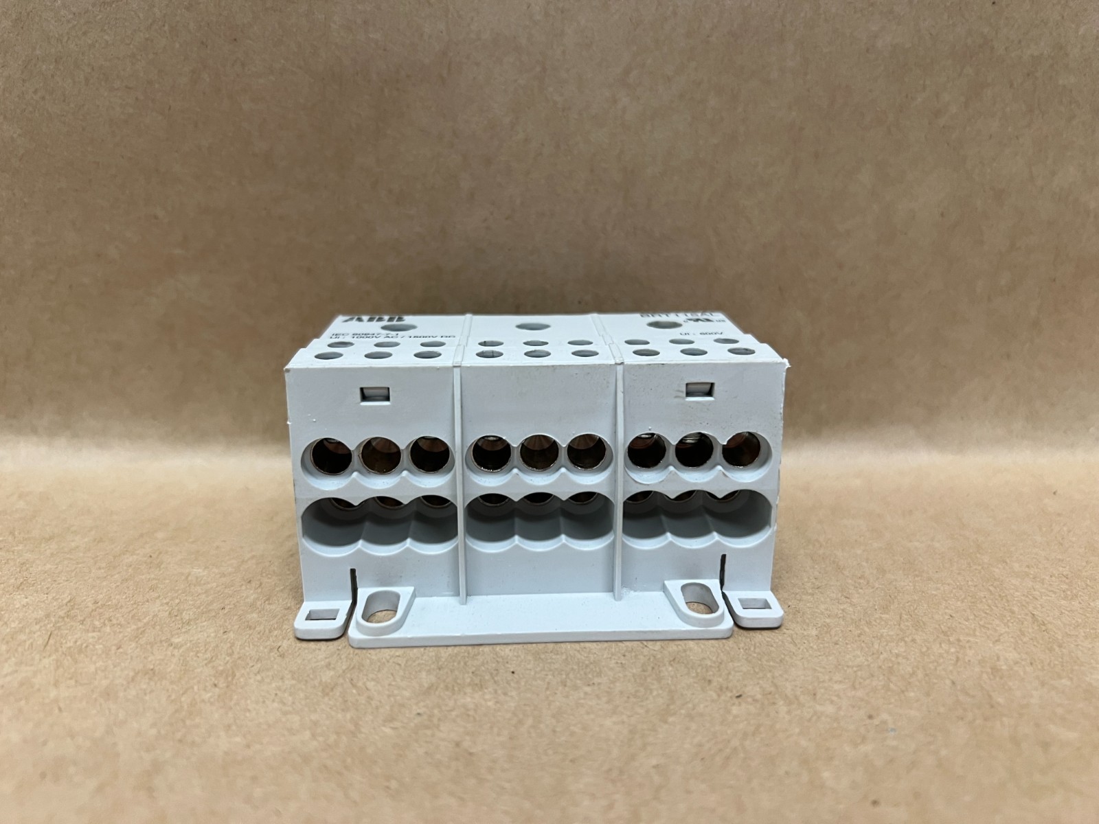 ABB BRT115AL Distribution Box