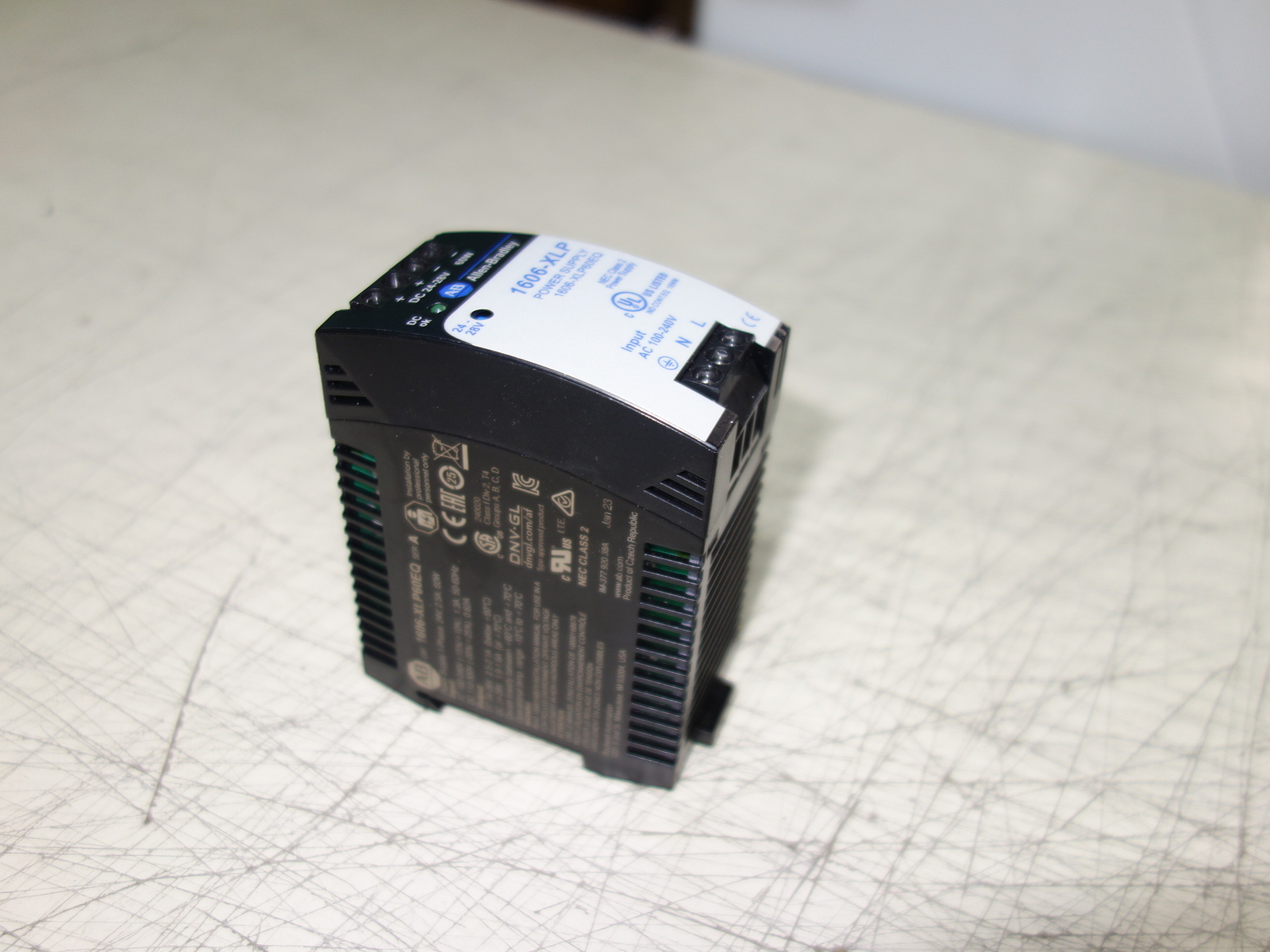 ALLEN BRADLEY 1606-XLP60EQ POWER SUPPLY