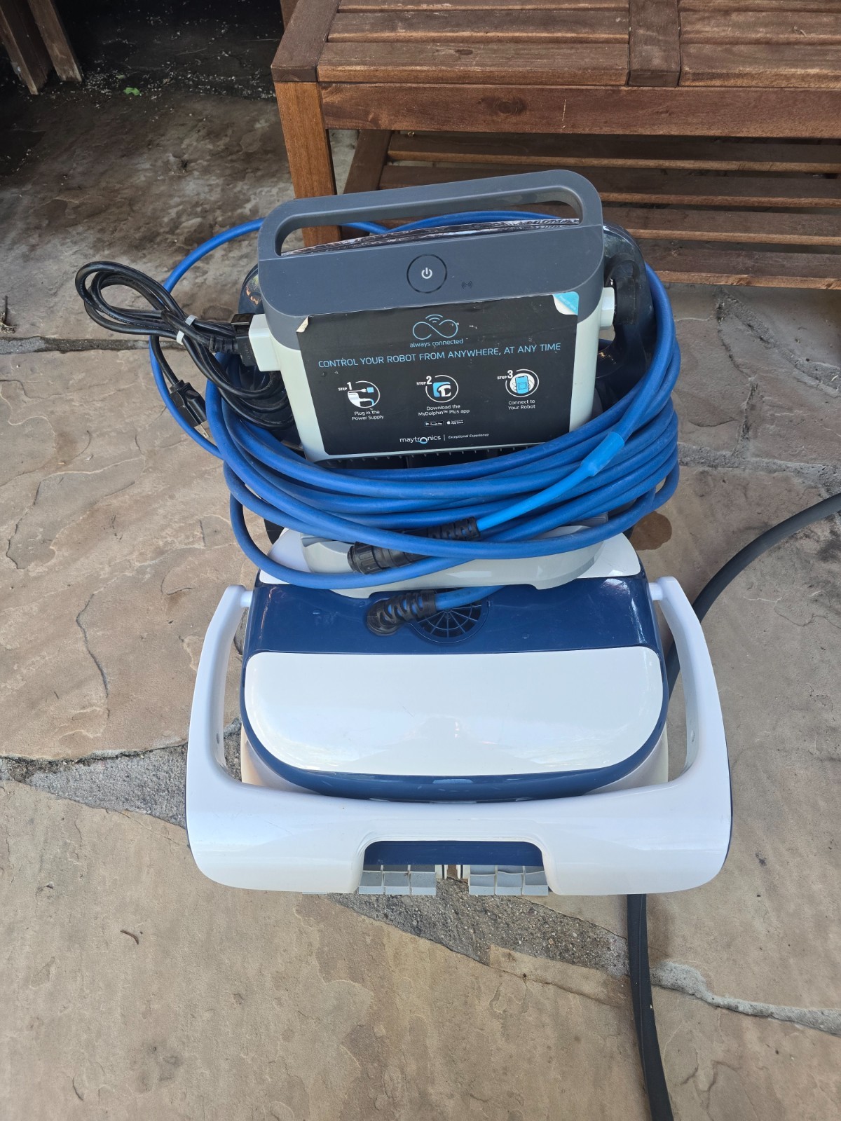 Dolphin Sigma Robotic Pool Cleaner Wifi (App) with caddy - Used Only 4 Months