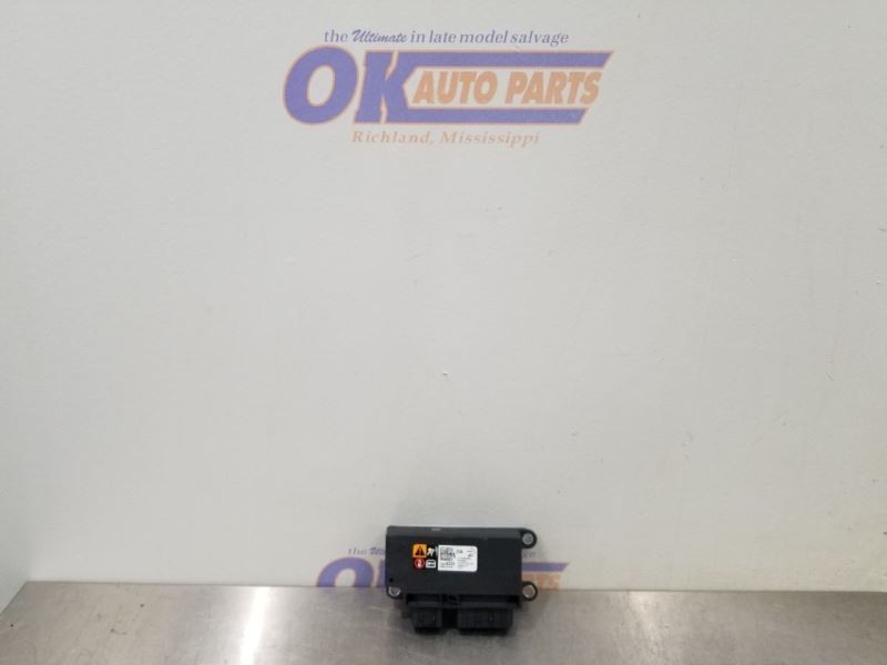 19 CHEVY TAHOE SRS BAG MODULE 13584587