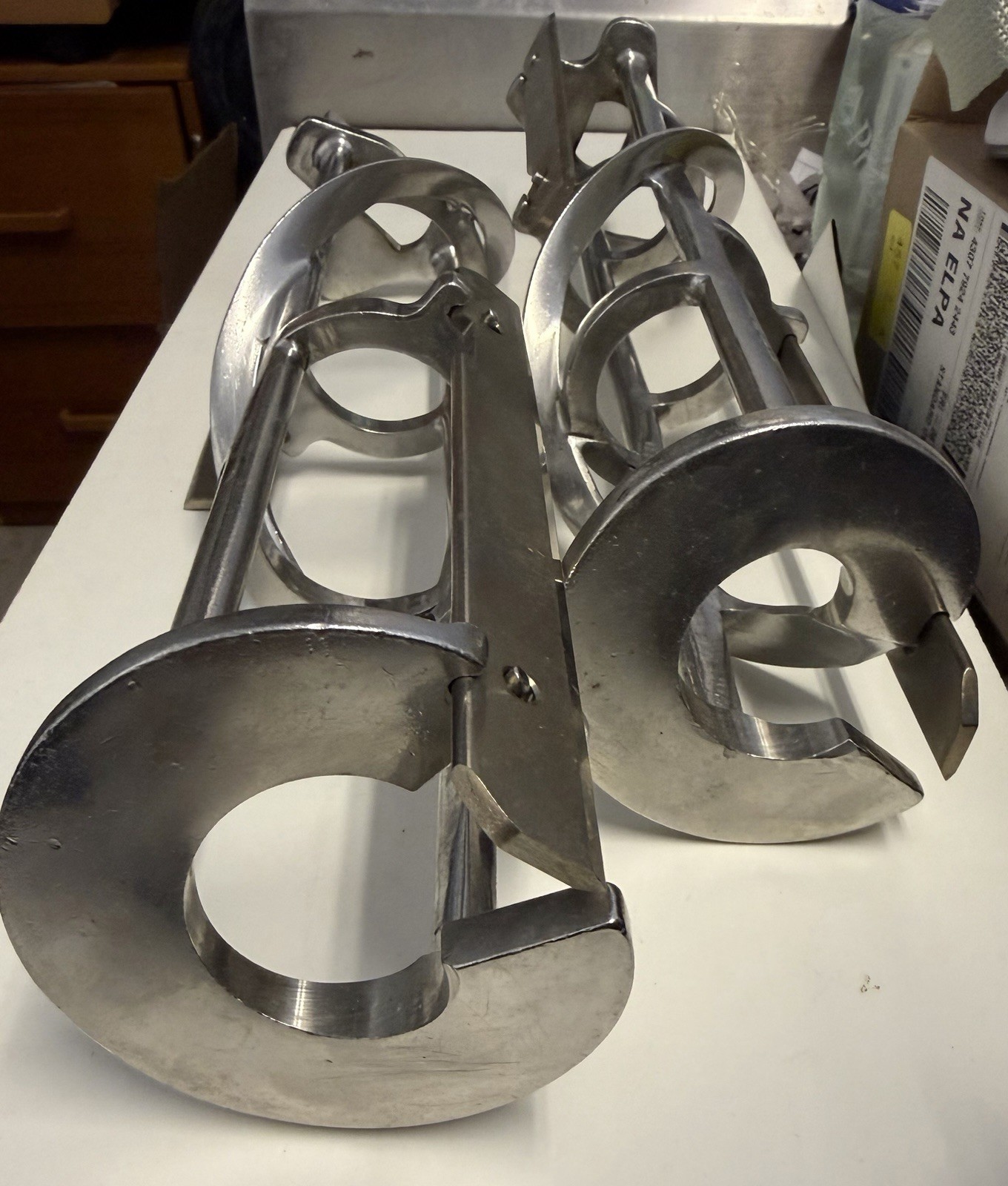 One Taylor Beater With Blades Fit  8756 8757 C712 C713 C708 C706  16in