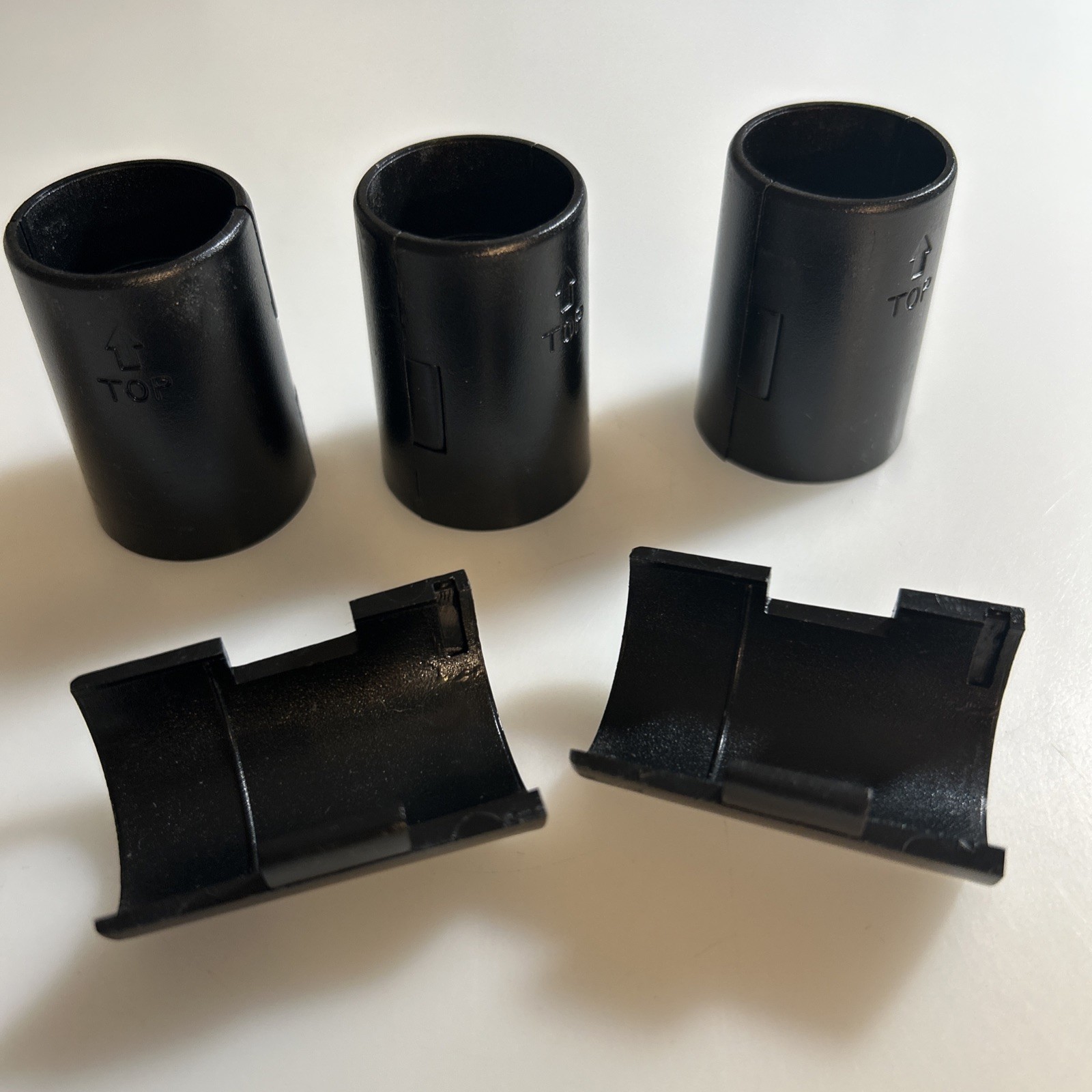 4 Pack Wire Shelf Clips Black Plastic Locking Sleeves for 1" Post Shelving ab9