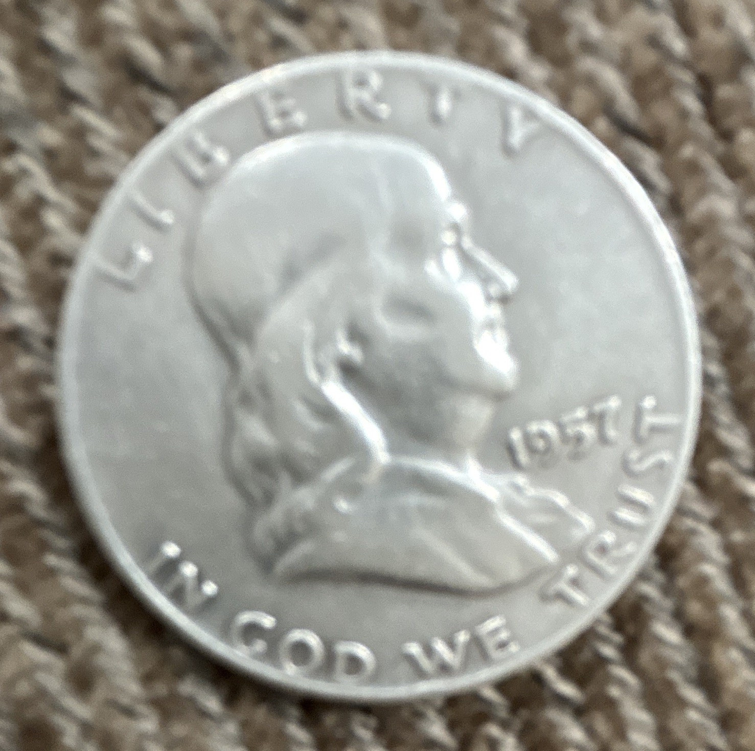 1957 Franklin Half Dollar 50C 90% Silver Business Strike KM#199 Bugs
