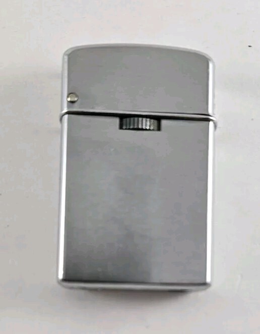 Vintage SAROME Flip Top GAS Cigarette Lighter Made in Japan
