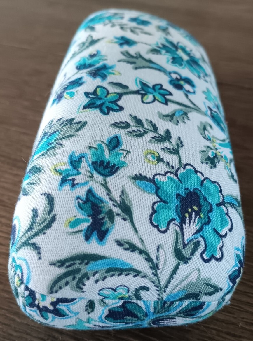 Vera Bradley Eyeglass Hard Case Daisy Dot Paisley Teal Pattern Retired VERY NICE