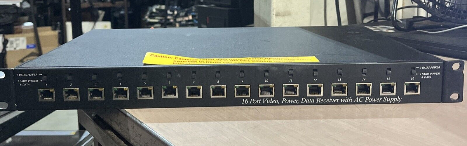 VS TPP016VPD 16-PORT VIDEO POWER DATA HUB