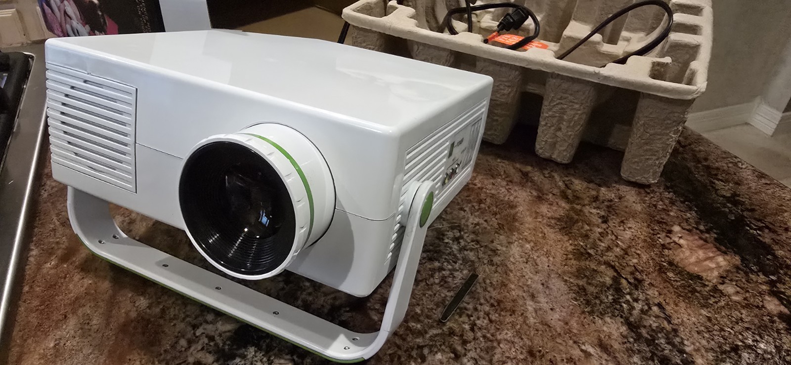 Portable Projector for Watching TV or Games