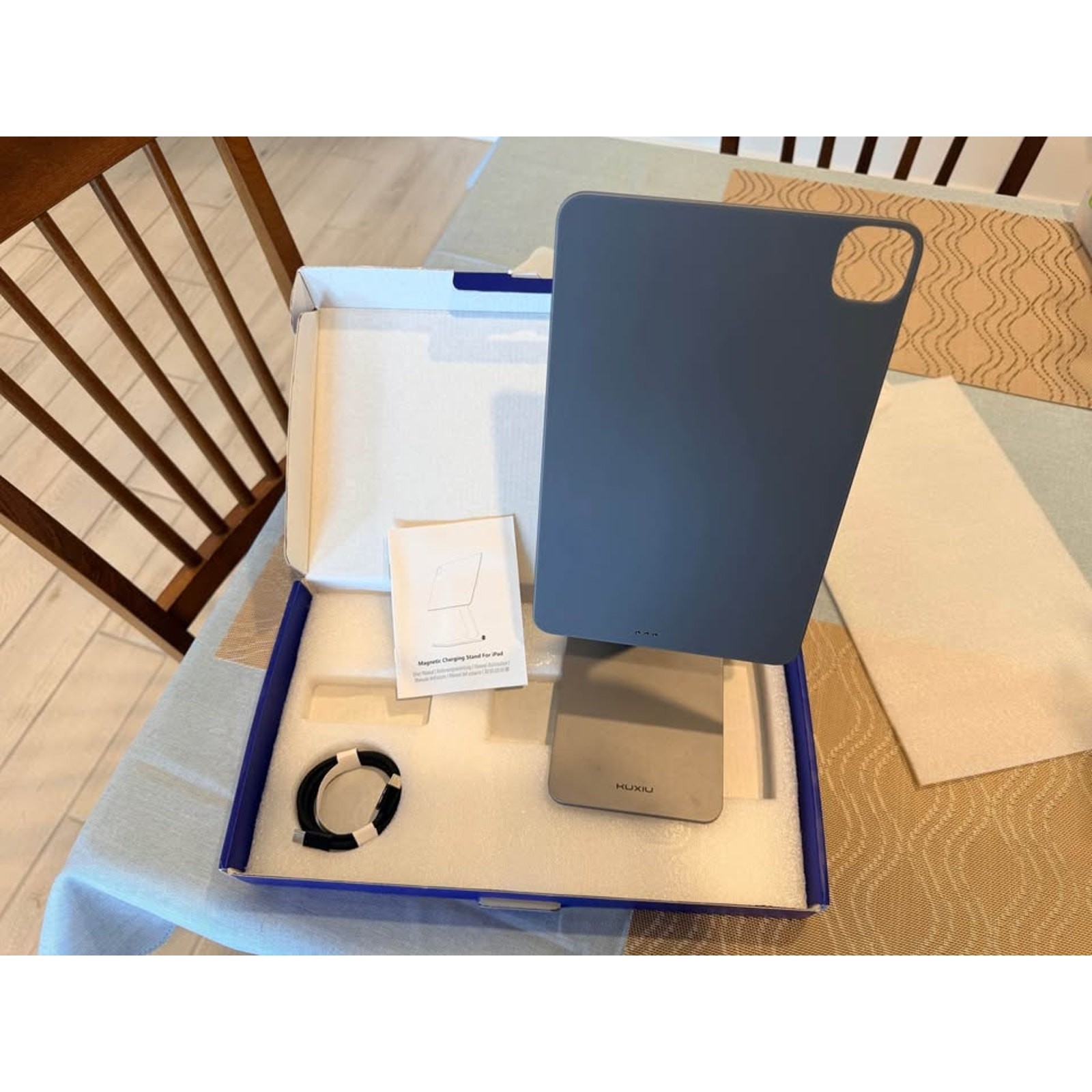 KUXIU Magnetic Charging Stand for iPad
